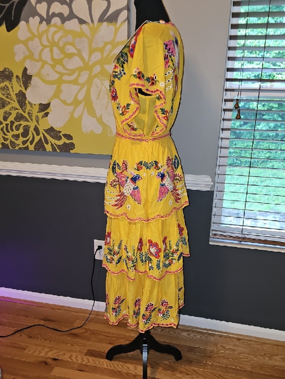 FARM Rio TWO PIECE Marigold Yellow Embroidered V-Neck Tiered Maxi Dress Sz M - Picture 4 of 7